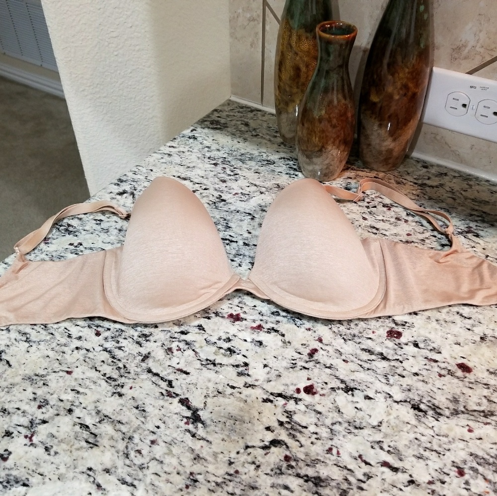 VS uplift semi demi tshirt bra